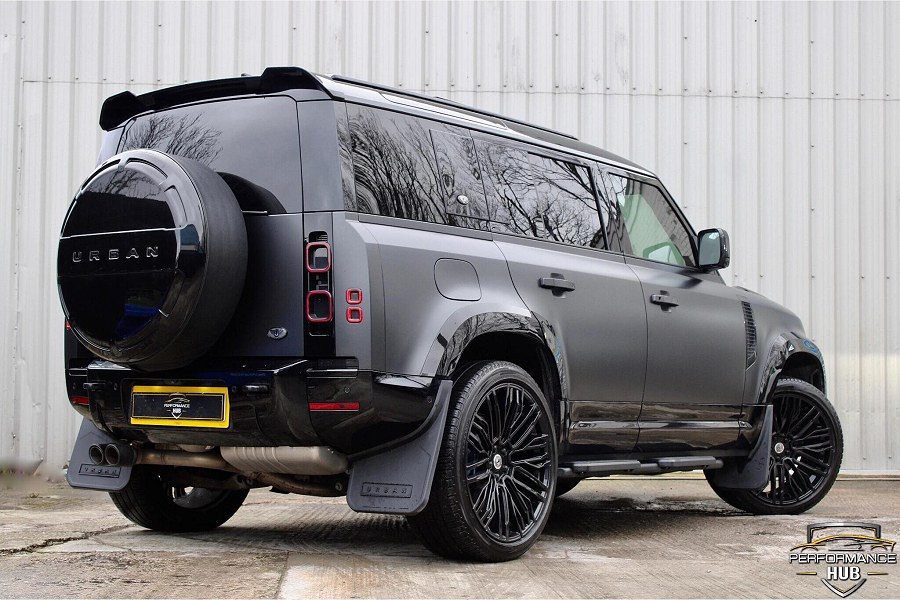 2023 Land Rover Defender 110 photo 4