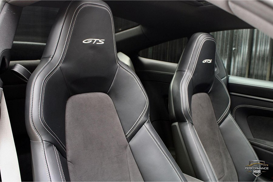 2023 Porsche 911 photo 6