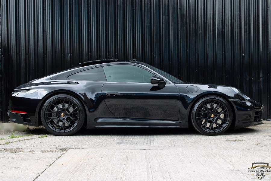 2023 Porsche 911 photo 3