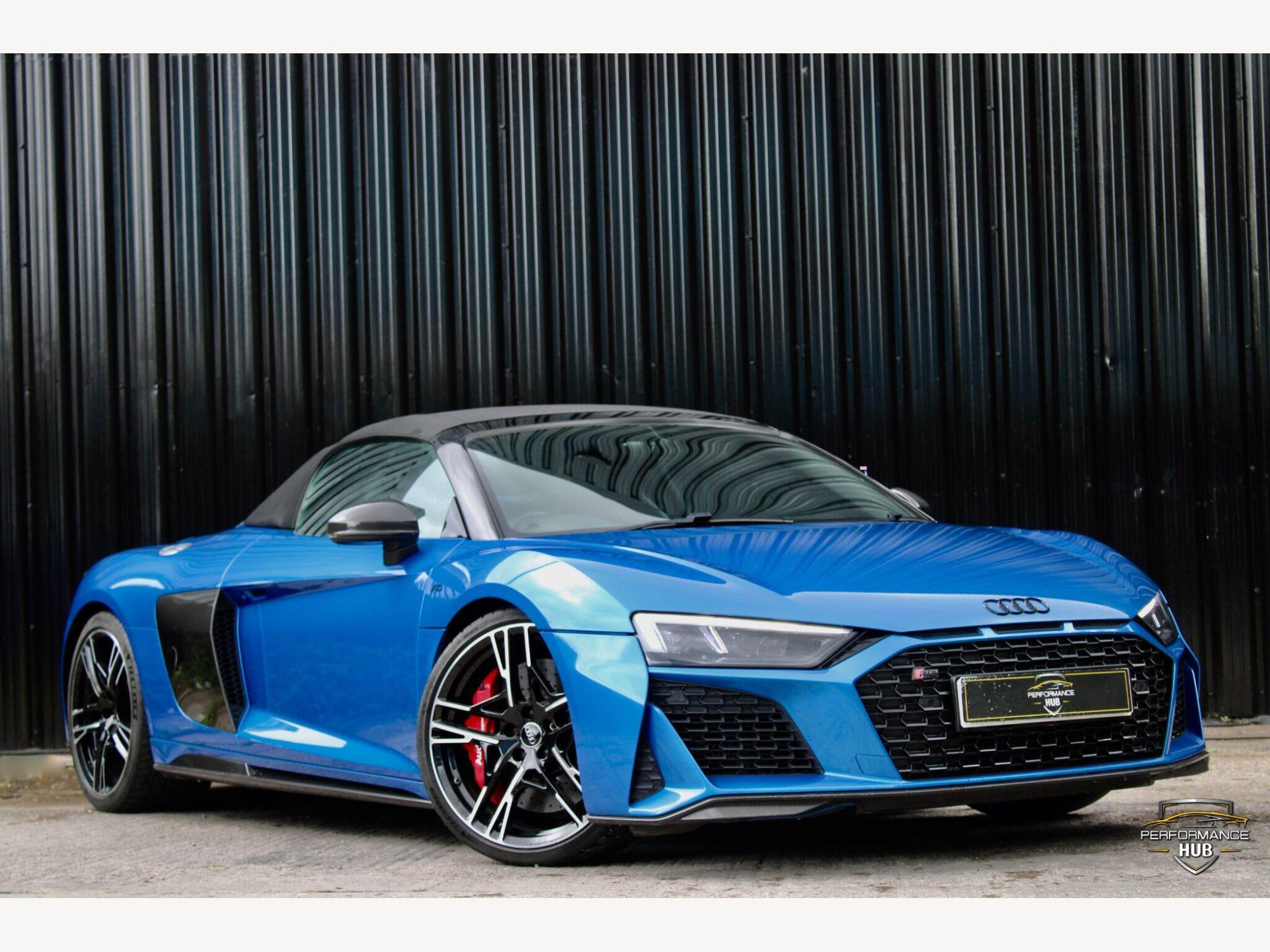 Audi R8 photo 2