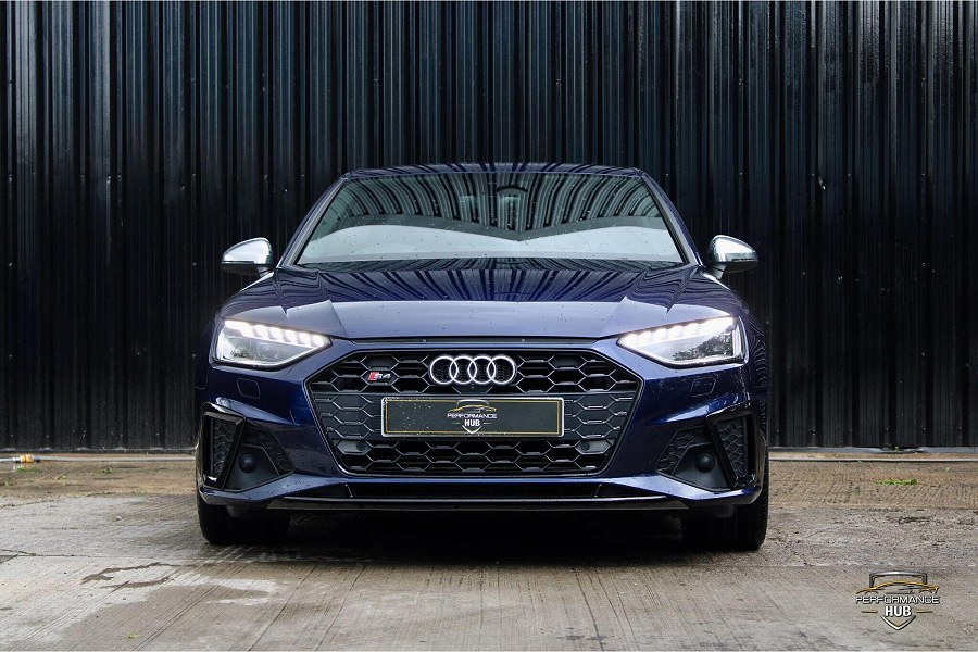 Audi S4 photo 2