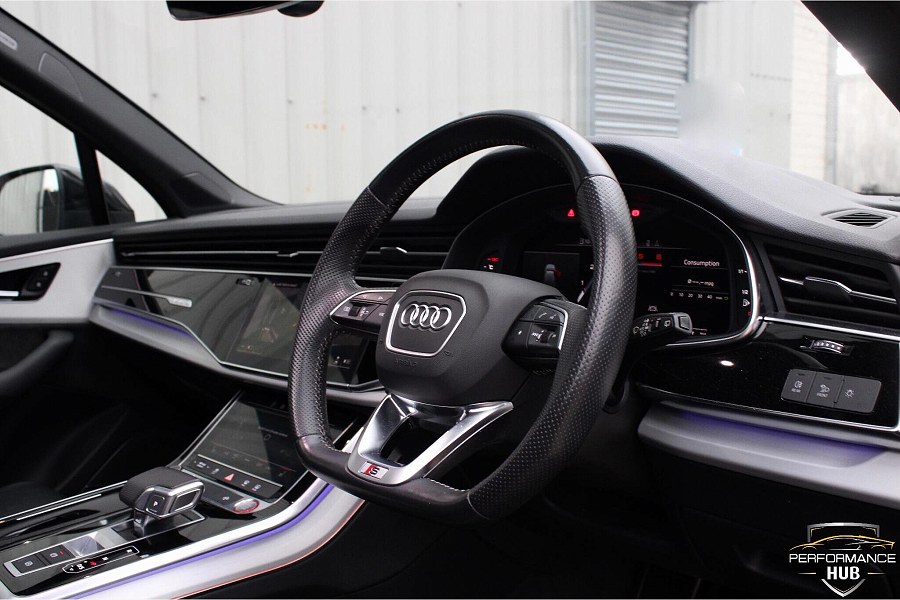 2020 Audi SQ7 photo 7