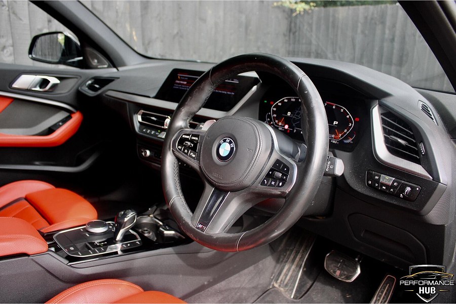 2020 BMW 1 Series photo 7