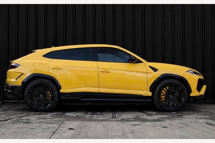 Lamborghini Urus photo 2