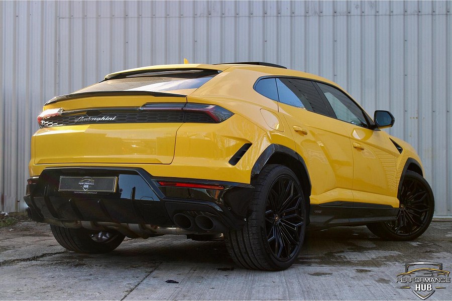 2025 Lamborghini Urus photo 4