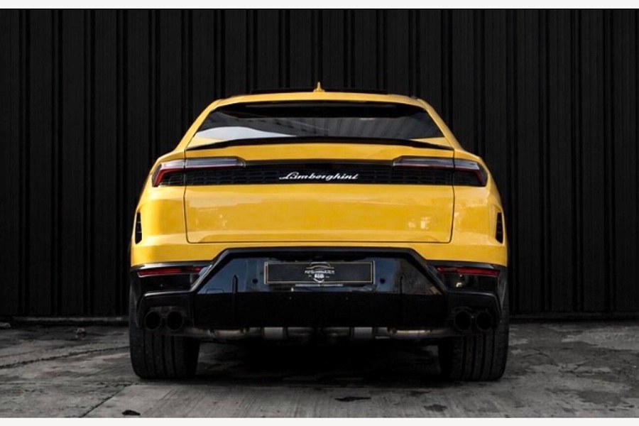 2025 Lamborghini Urus photo 4