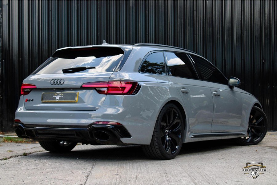 2018 Audi RS4 Avant photo 4