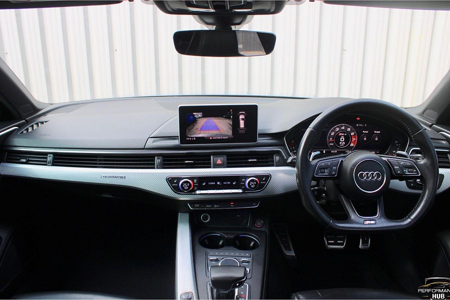 2018 Audi RS4 Avant photo 12