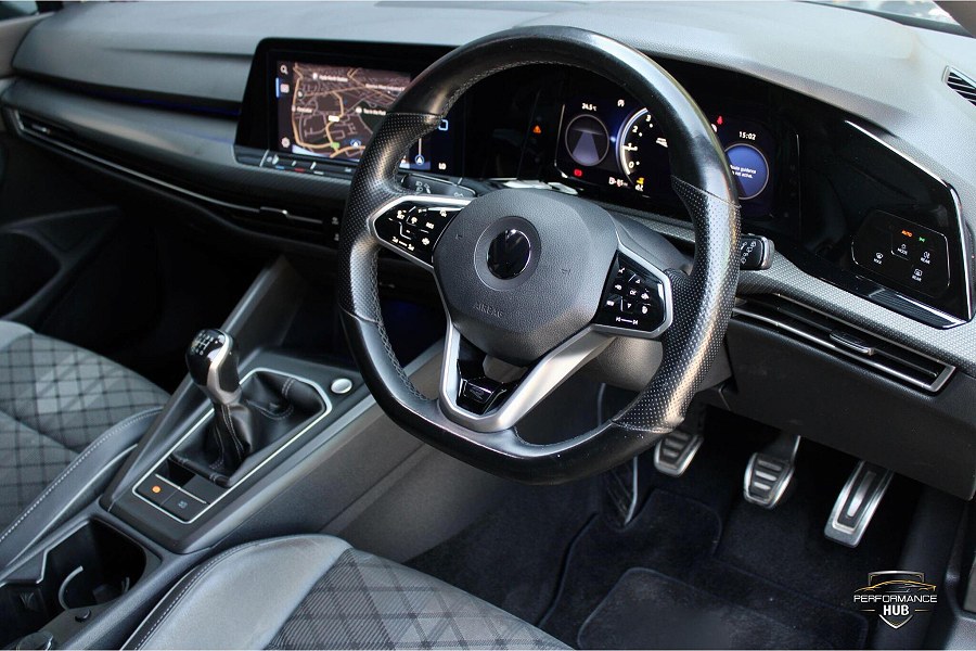 2021 Volkswagen Golf photo 4
