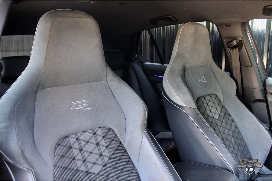 2021 Volkswagen Golf photo 3