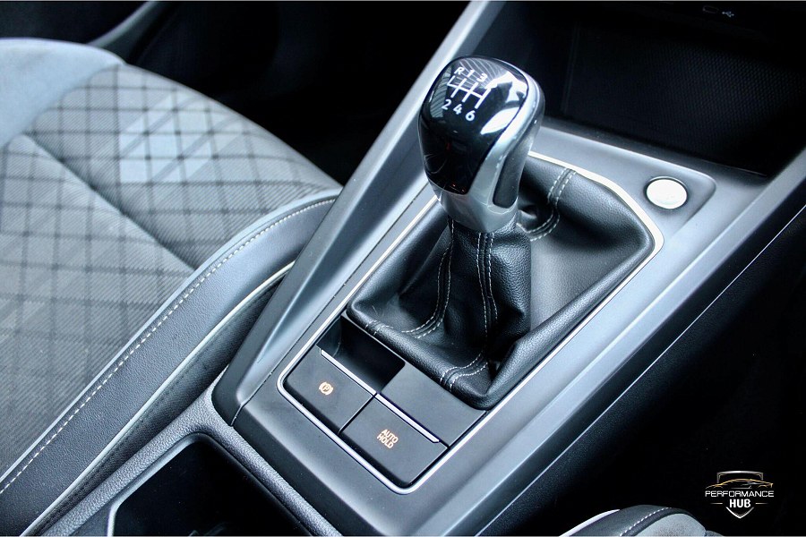 2021 Volkswagen Golf photo 14
