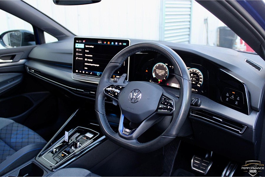 2025 Volkswagen Golf photo 7