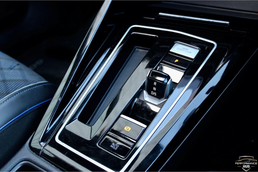 2025 Volkswagen Golf photo 10