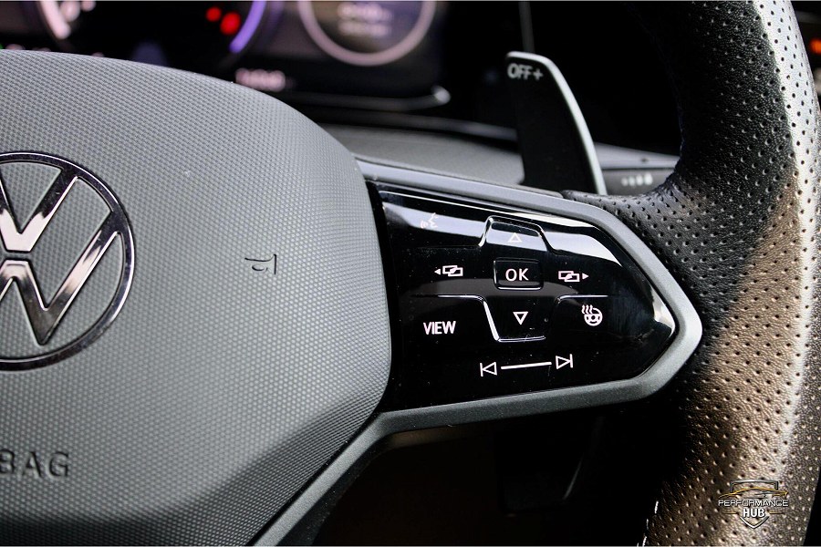 2024 Volkswagen Golf photo 8