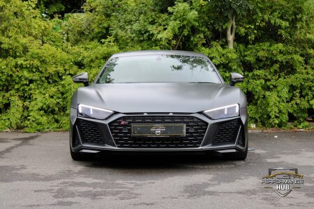 AUDI R8 photo 2