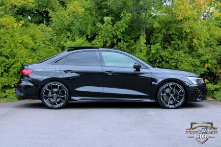 2022 AUDI RS3 photo 3