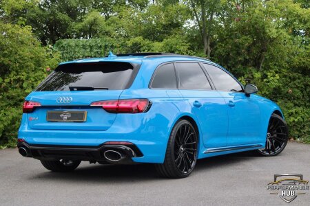 2020 AUDI RS4 photo 4