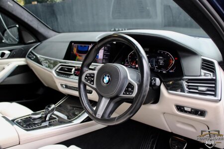2020 BMW X7 photo 7