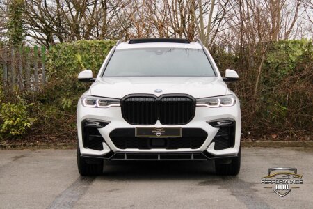 BMW X7 photo 2