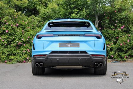 2023 LAMBORGHINI URUS photo 5