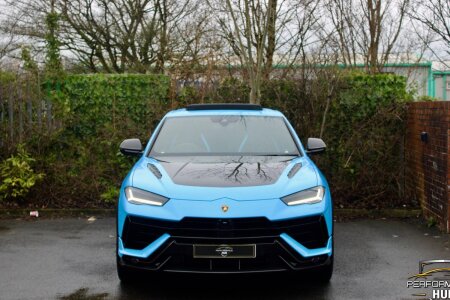 LAMBORGHINI URUS photo 2
