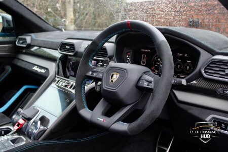 2024 LAMBORGHINI URUS photo 11