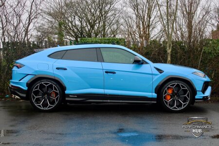 2024 LAMBORGHINI URUS photo 3