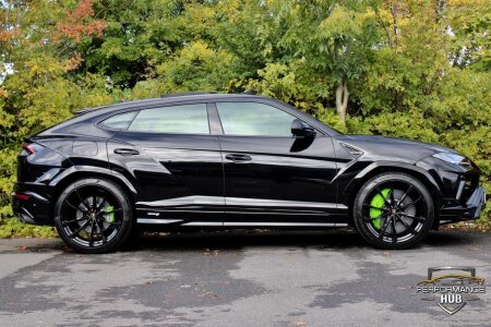 2024 LAMBORGHINI URUS photo 3