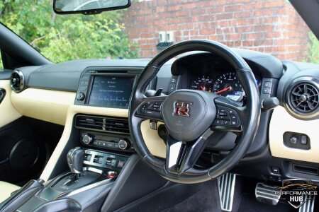 2017 NISSAN GT-R photo 6
