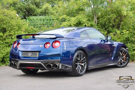 2017 NISSAN GT-R photo 4