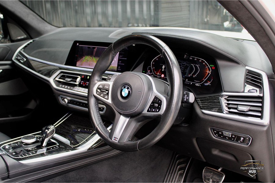2020 BMW X7 photo 7