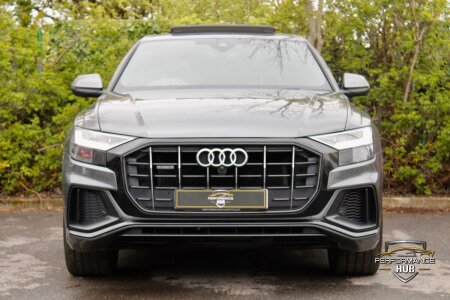 AUDI Q8 photo 2