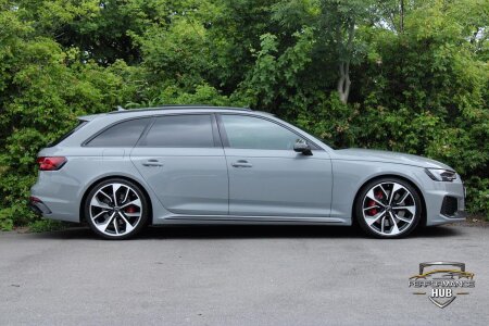 2018 AUDI RS4 AVANT photo 3