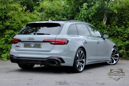 2018 AUDI RS4 AVANT photo 4
