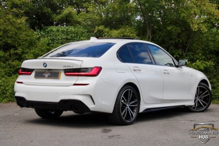 2019 BMW 3 SERIES photo 4
