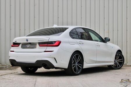 2019 BMW 3 SERIES photo 4