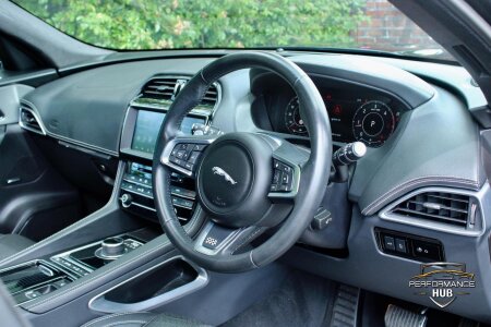 2019 JAGUAR F-PACE photo 7