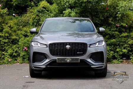 JAGUAR F-PACE photo 2