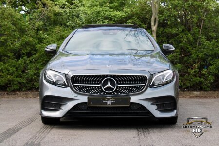 MERCEDES-BENZ E CLASS photo 2