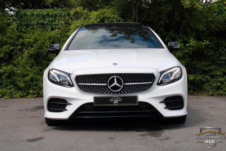 MERCEDES-BENZ E CLASS photo 2