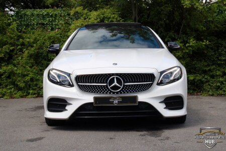 MERCEDES-BENZ E CLASS photo 2