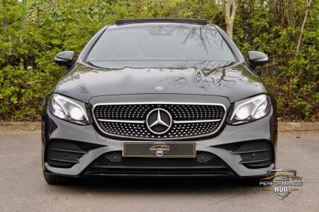 MERCEDES-BENZ E CLASS photo 2