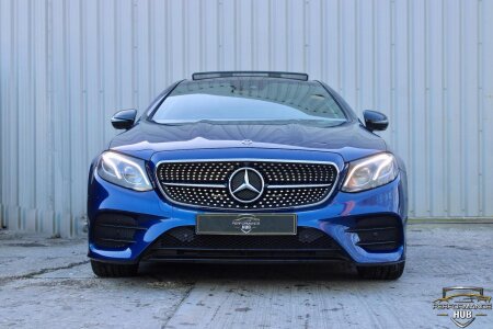 MERCEDES-BENZ E CLASS photo 2