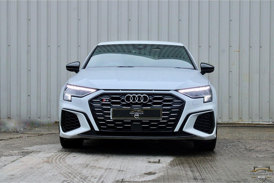 Audi S3 photo 2