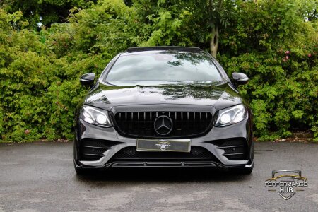MERCEDES-BENZ E CLASS photo 2