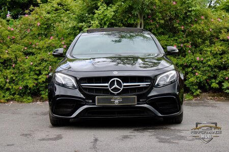 MERCEDES-BENZ E CLASS photo 2