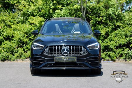 MERCEDES-BENZ GLA CLASS photo 2