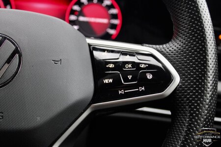 2024 VOLKSWAGEN GOLF photo 9