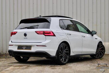 2024 VOLKSWAGEN GOLF photo 4