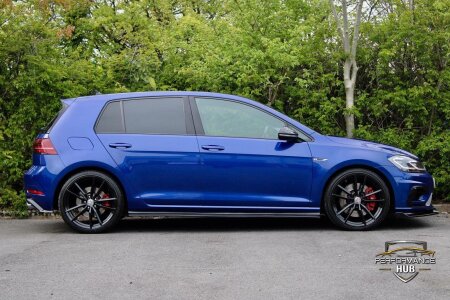 2017 VOLKSWAGEN GOLF photo 3